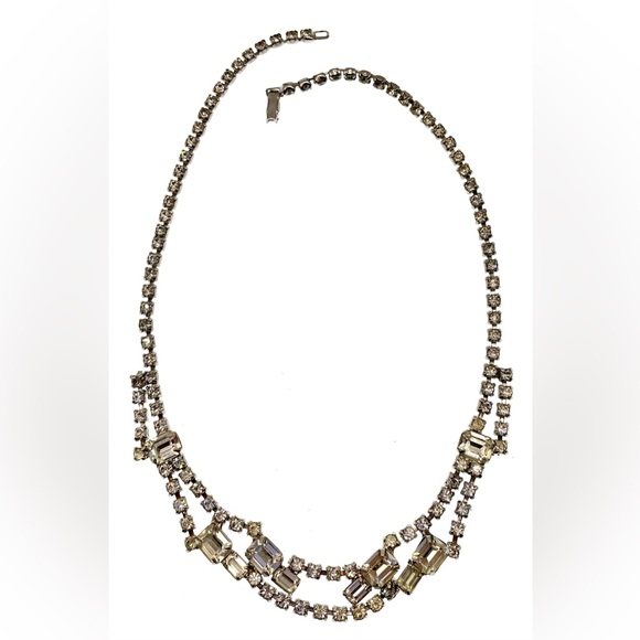 Vintage Silver Tone Prong Set Faceted Crystal Rhinestone Choker Necklace - Picture 7 of 8